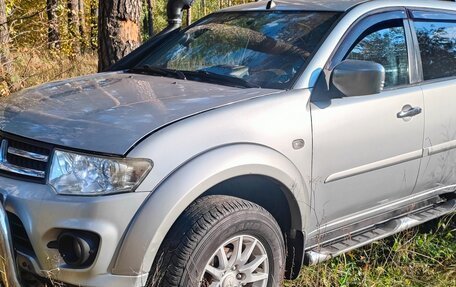 Mitsubishi Pajero Sport II рестайлинг, 2013 год, 1 700 000 рублей, 4 фотография