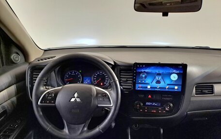 Mitsubishi Outlander III рестайлинг 3, 2014 год, 1 190 000 рублей, 9 фотография