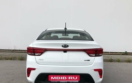 KIA Rio IV, 2018 год, 1 430 000 рублей, 8 фотография