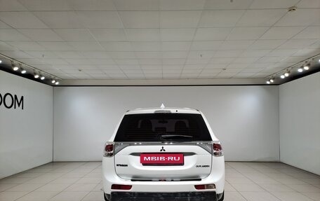 Mitsubishi Outlander III рестайлинг 3, 2014 год, 1 190 000 рублей, 6 фотография
