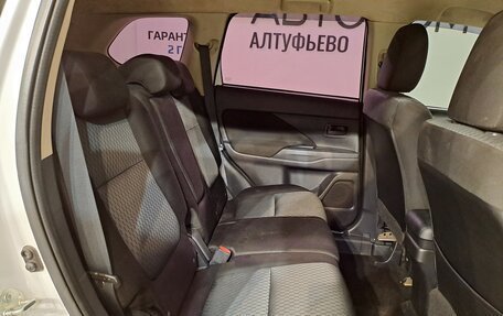 Mitsubishi Outlander III рестайлинг 3, 2014 год, 1 190 000 рублей, 18 фотография
