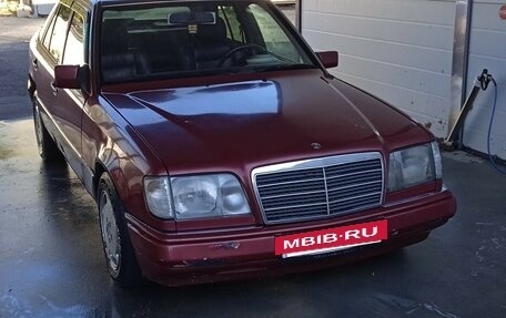 Mercedes-Benz E-Класс, 1993 год, 320 000 рублей, 4 фотография