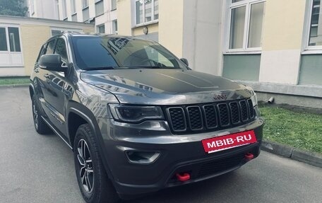 Jeep Grand Cherokee, 2019 год, 4 000 000 рублей, 17 фотография
