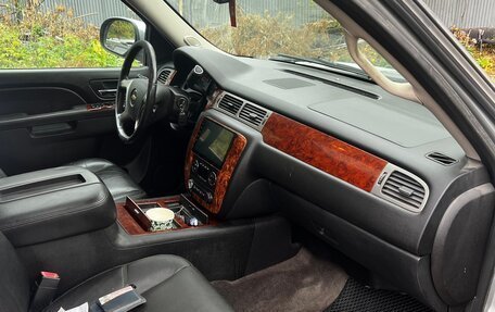 Chevrolet Tahoe III, 2012 год, 2 050 000 рублей, 5 фотография