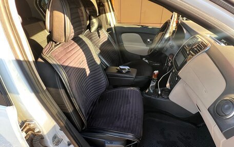 Renault Logan II, 2016 год, 700 000 рублей, 9 фотография