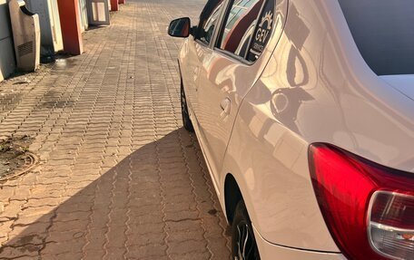 Renault Logan II, 2016 год, 700 000 рублей, 6 фотография