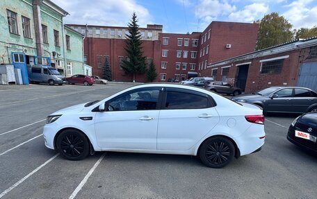 KIA Rio III рестайлинг, 2015 год, 1 000 000 рублей, 4 фотография