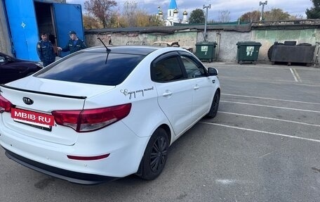 KIA Rio III рестайлинг, 2015 год, 1 000 000 рублей, 6 фотография