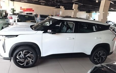 Geely Atlas, 2023 год, 1 450 000 рублей, 4 фотография