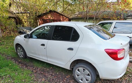 Renault Logan II, 2016 год, 525 000 рублей, 4 фотография
