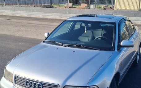 Audi A4, 1998 год, 410 000 рублей, 1 фотография