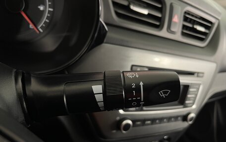 KIA Rio III рестайлинг, 2016 год, 1 135 000 рублей, 18 фотография