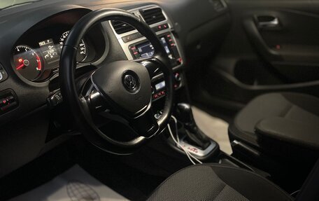 Volkswagen Polo VI (EU Market), 2015 год, 970 000 рублей, 11 фотография