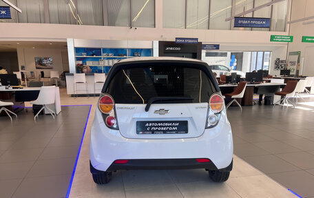 Chevrolet Spark III, 2011 год, 639 000 рублей, 6 фотография