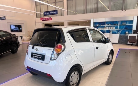 Chevrolet Spark III, 2011 год, 639 000 рублей, 5 фотография
