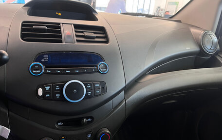 Chevrolet Spark III, 2011 год, 639 000 рублей, 11 фотография