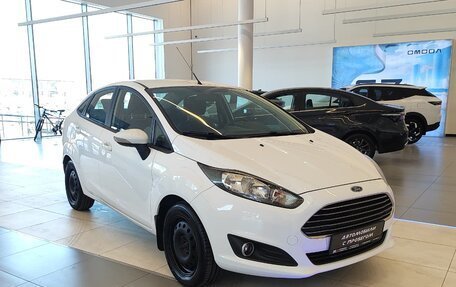 Ford Fiesta, 2015 год, 939 000 рублей, 3 фотография