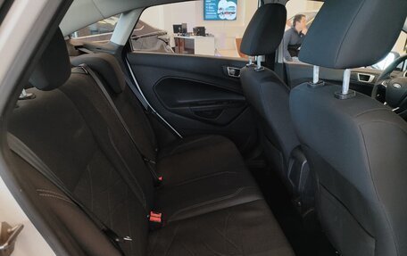 Ford Fiesta, 2015 год, 939 000 рублей, 13 фотография