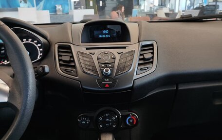 Ford Fiesta, 2015 год, 939 000 рублей, 18 фотография