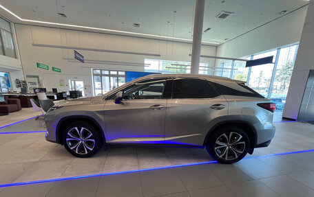 Lexus RX IV рестайлинг, 2021 год, 4 999 000 рублей, 8 фотография