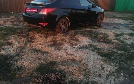 Hyundai Solaris II рестайлинг, 2014 год, 1 000 000 рублей, 1 фотография