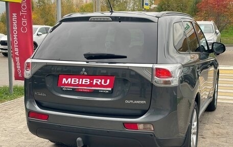 Mitsubishi Outlander III рестайлинг 3, 2013 год, 1 300 000 рублей, 5 фотография