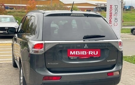 Mitsubishi Outlander III рестайлинг 3, 2013 год, 1 300 000 рублей, 7 фотография