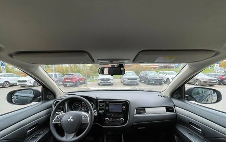 Mitsubishi Outlander III рестайлинг 3, 2013 год, 1 300 000 рублей, 22 фотография