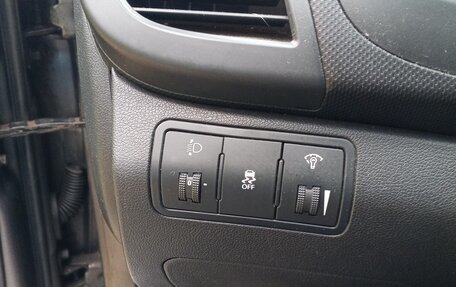 Hyundai Solaris II рестайлинг, 2011 год, 800 000 рублей, 6 фотография