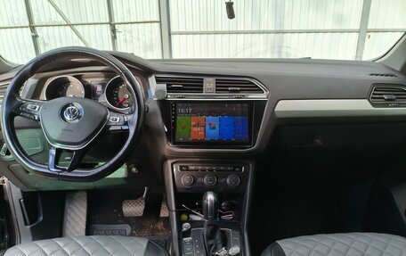 Volkswagen Tiguan II, 2018 год, 2 600 000 рублей, 8 фотография