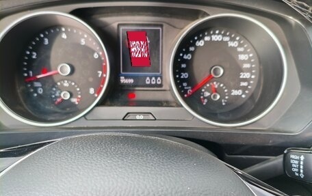 Volkswagen Tiguan II, 2018 год, 2 600 000 рублей, 7 фотография