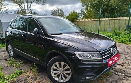 Volkswagen Tiguan II, 2018 год, 2 600 000 рублей, 4 фотография