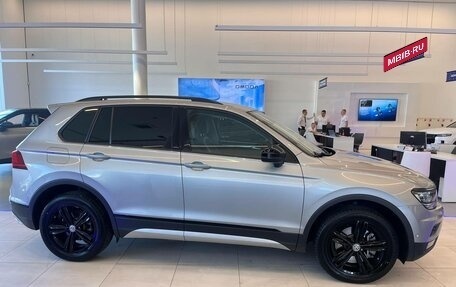 Volkswagen Tiguan II, 2019 год, 2 739 000 рублей, 4 фотография