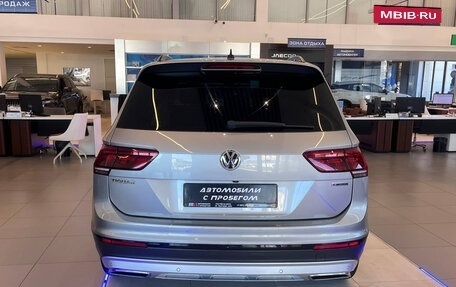 Volkswagen Tiguan II, 2019 год, 2 739 000 рублей, 6 фотография