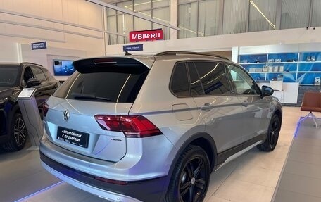 Volkswagen Tiguan II, 2019 год, 2 739 000 рублей, 5 фотография