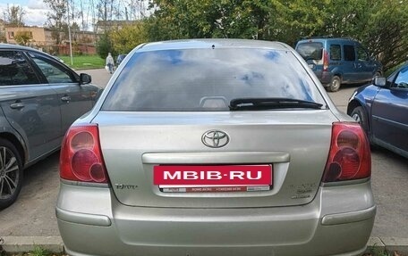 Toyota Avensis III рестайлинг, 2003 год, 600 000 рублей, 9 фотография