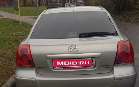 Toyota Avensis III рестайлинг, 2003 год, 600 000 рублей, 4 фотография
