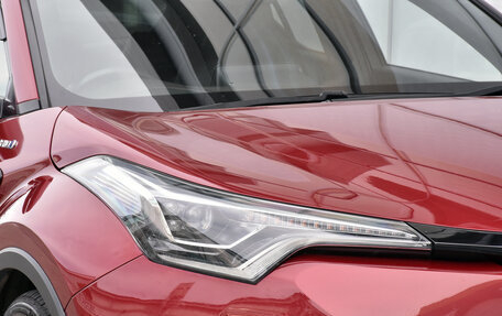 Toyota C-HR I рестайлинг, 2017 год, 1 559 000 рублей, 6 фотография