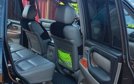 Toyota Land Cruiser 100 рестайлинг 2, 2007 год, 2 500 000 рублей, 10 фотография