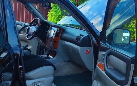 Toyota Land Cruiser 100 рестайлинг 2, 2007 год, 2 500 000 рублей, 11 фотография