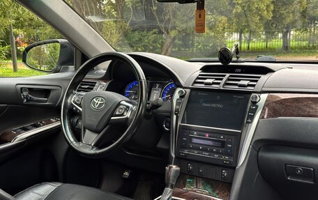 Toyota Camry, 2018 год, 1 990 000 рублей, 8 фотография