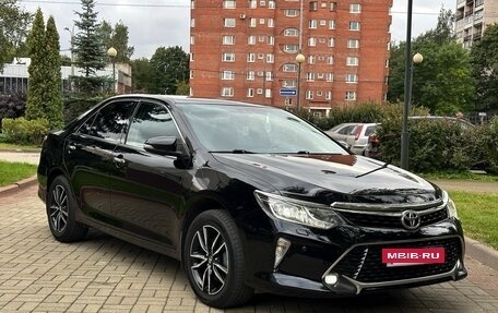 Toyota Camry, 2018 год, 1 990 000 рублей, 3 фотография