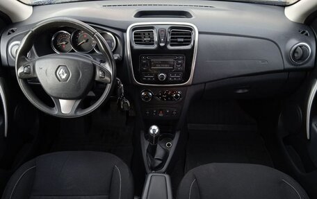 Renault Sandero II рестайлинг, 2015 год, 830 000 рублей, 13 фотография