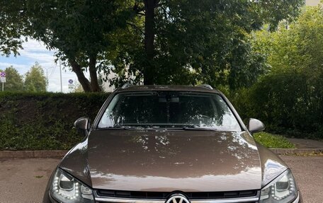 Volkswagen Touareg III, 2011 год, 2 100 000 рублей, 1 фотография
