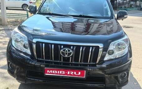 Toyota Land Cruiser Prado 150 рестайлинг 2, 2010 год, 3 000 000 рублей, 1 фотография