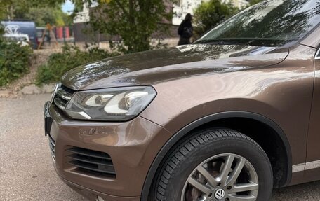 Volkswagen Touareg III, 2011 год, 2 100 000 рублей, 3 фотография