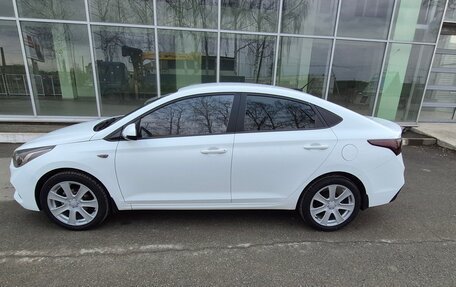 Hyundai Solaris II рестайлинг, 2017 год, 1 250 000 рублей, 4 фотография
