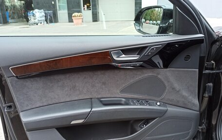 Audi A8, 2014 год, 3 720 000 рублей, 14 фотография