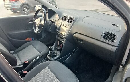 Volkswagen Polo VI (EU Market), 2012 год, 950 000 рублей, 13 фотография