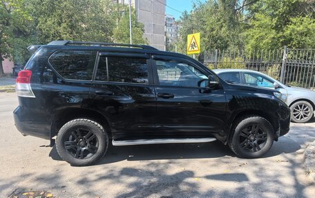 Toyota Land Cruiser Prado 150 рестайлинг 2, 2010 год, 3 000 000 рублей, 5 фотография